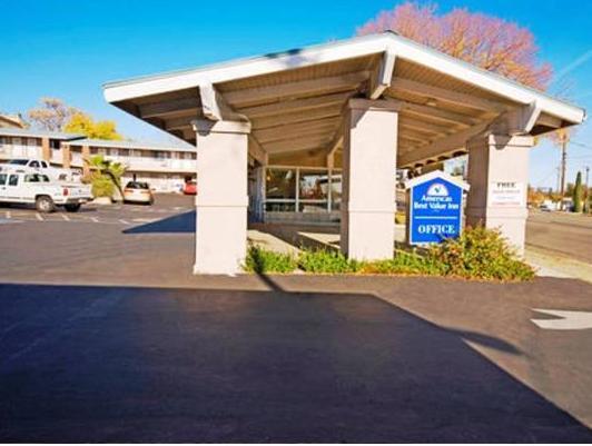 Red Roof Inn Redding Bagian luar foto